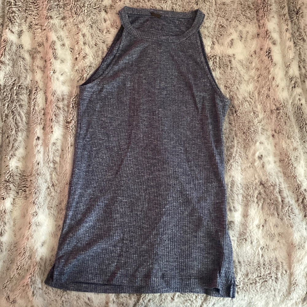 Small loose tank